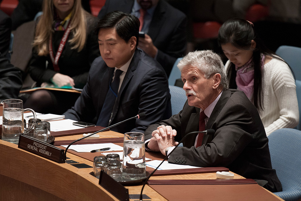 Mogens Lykketoft (front right), President of the seventieth session of the General Assembly, addresses the Security Council’s debate on its own working methods.