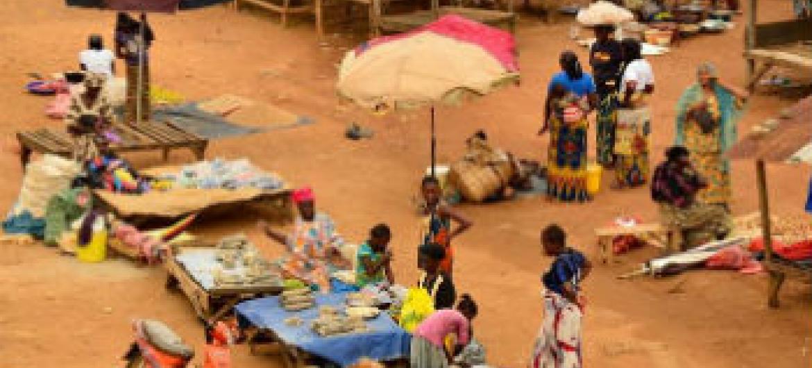 Mercado na Guiné Conacri. Foto: FAO