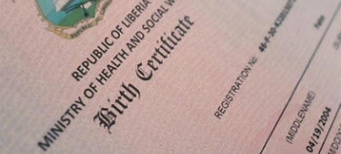 Certidão de nascimento. Foto: Unicef Liberia/S.Grile