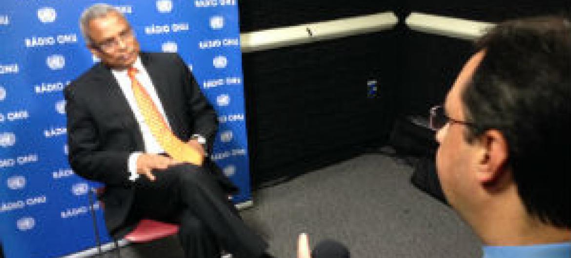 José Maria Neves é entrevistado por Edgard Júnior. Foto: Rádio ONU