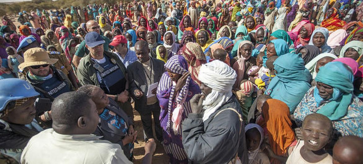 Ban Ki-moon disse que a ser adotada por todas as partes a proposta ajudaria a prestar assistência às comunidades carentes. Foto: Unamid/Hamid Abdulsalam
