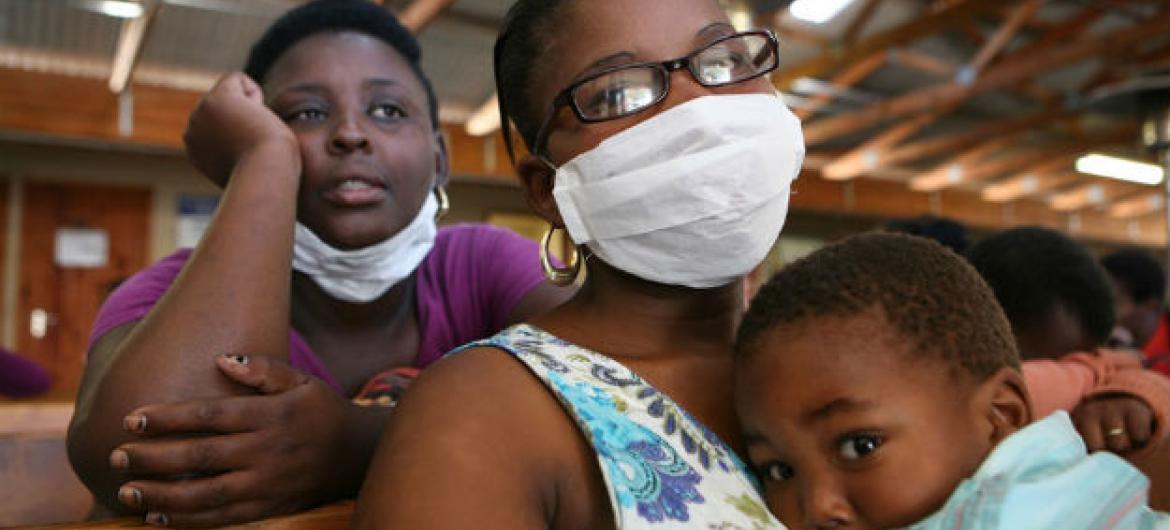 A tuberculose é considerada um problema de saúde global e tida como a principal causa de morbilidade em milhões de pessoas a cada ano. Foto: Irin/David Gough (arquivo)