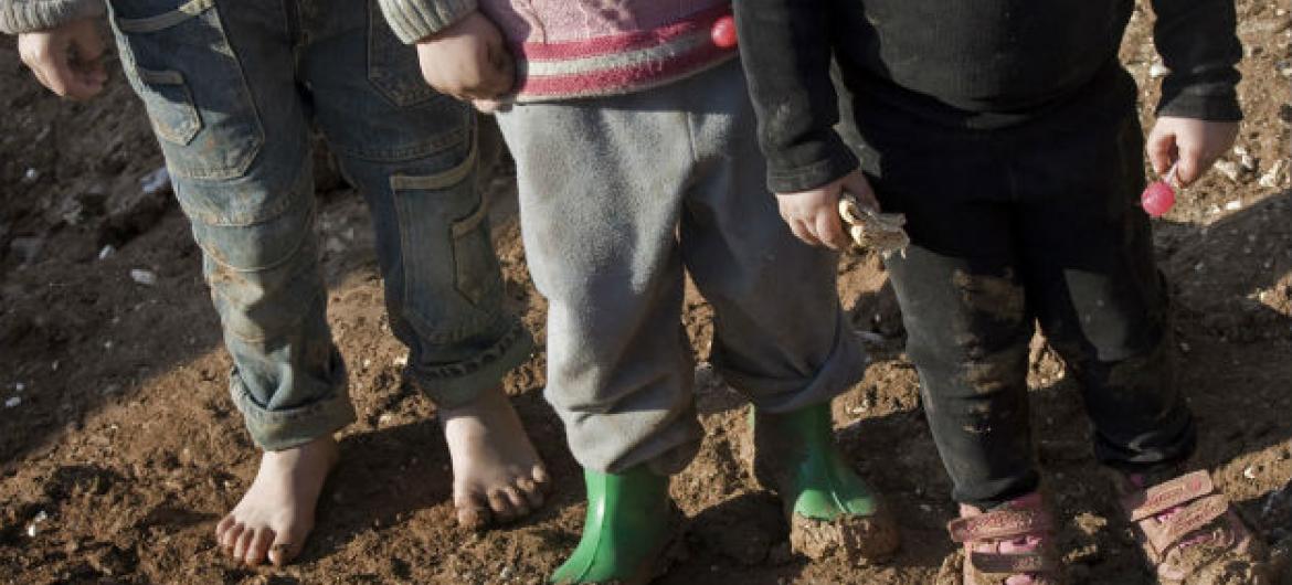 Crianças sírias em acampamento para deslocados internos. Foto: Unicef/Diffidenti