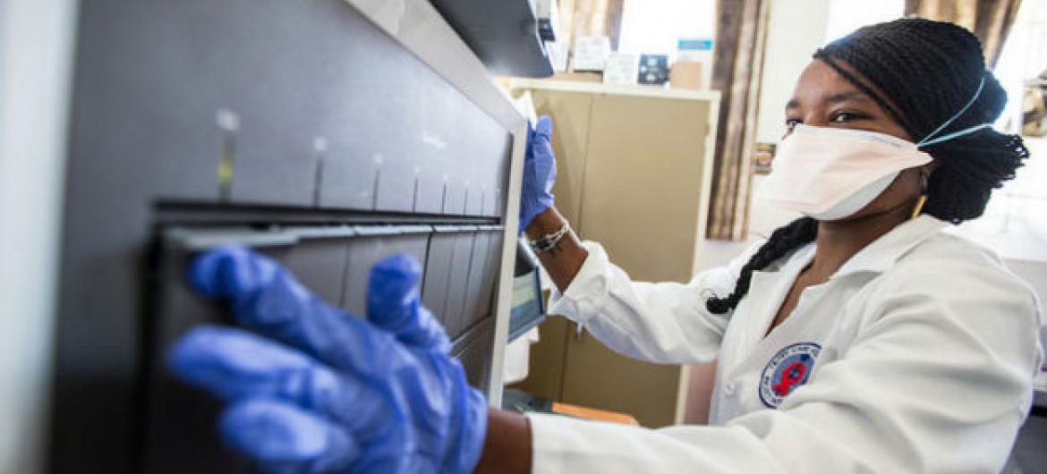 Equipamento permite identificar exposição e diagnosticar a tuberculose. Foto: Fundo Global/John Rae