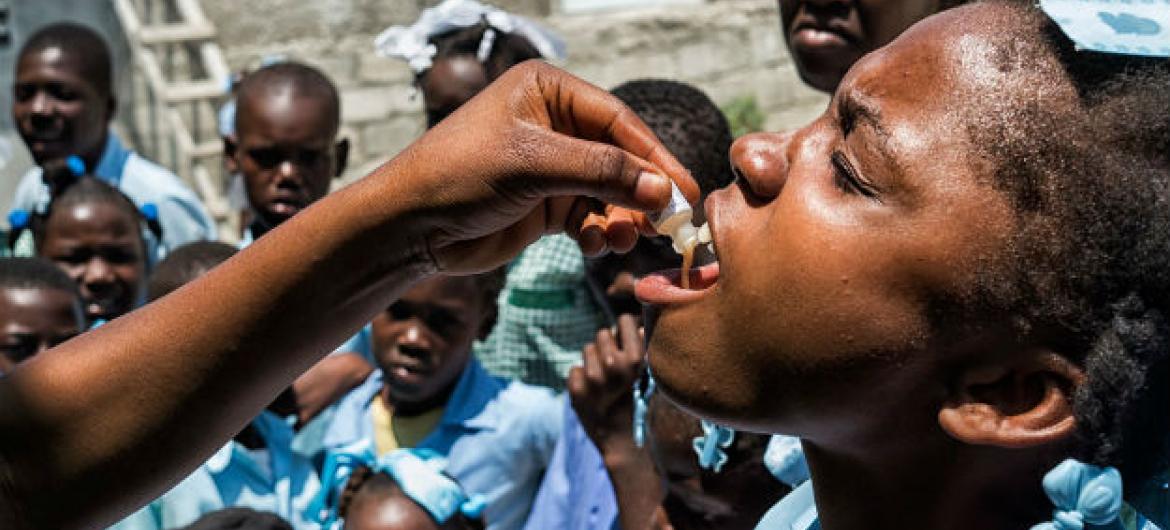 Campanha de vacinação contra o cólera no Haiti. Foto: Minustah/Logan Abassi