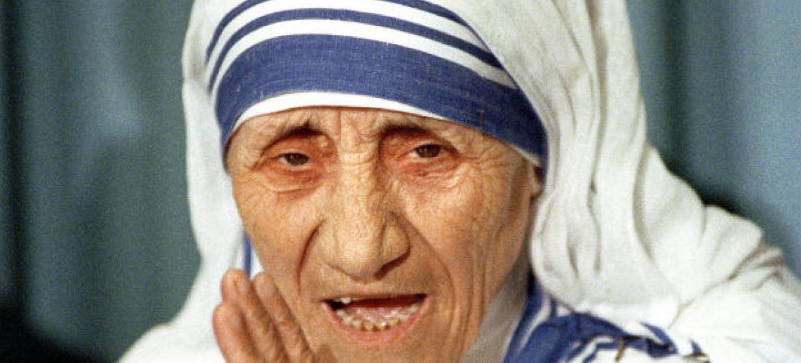 Madre Teresa de Calcutá na sede da ONU em Nova York em 1988. Foto: ONU/John Isaac