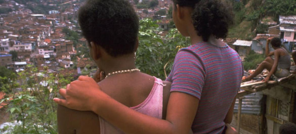 Jovens mulheres na Colômbia forçadas à exploração sexual. Foto: Unicef/ Donna DeCesare