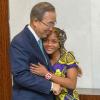 Ban Ki-moon e Raquelina Langa. Foto: ONU/Mark Garten