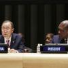 Ban Ki-moon e John Ashe. Foto: ONU/Evan Schneider