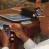 Aplicativo de telemóvel ajuda no combate ao ébola. Foto: Unfpa