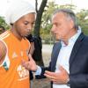 Ronaldinho Gaúcho encontra com o vice-diretor executivo da Unaids, Luiz Loures. Foto: Unaids