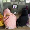 Em hospital no Sudão, mulheres recebem ensinamentos sobre prevenção da Sida. Foto: ONU/Albert González Farran