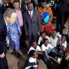 Ban Ki-moon em visita a Kamwala, na Zâmbia, em fevereiro de 2012. Foto: ONU/Evan Schneider