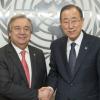 Ban Ki-moon (à dir.) com António Guterres em dezembro de 2015. Foto: ONU/Eskinder Debebe