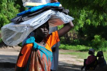Ajuda de organizações humanitárias no Sudão do Sul. Foto: Ocha/Guillaume Schneiter