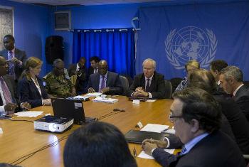 Delegação reunida no Sudão do Sul. Foto: ONU/JC McIlwaine