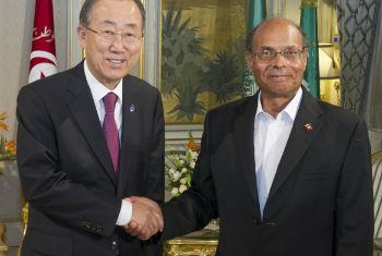 O secretário-geral da ONU, Ban Ki-moon (à esq.), e o presidente da Tunísia, Mohamed Moncef Marzouki. Foto: ONU/Eskinder Debebe