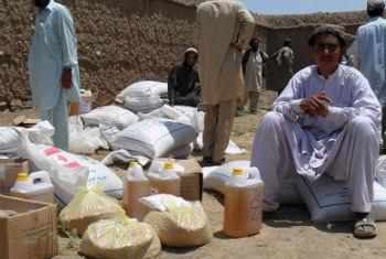 Distribuição de assistência para deslocados na província de Khost, no Afeganistão. Foto: Acnur