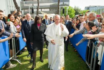 Papa Francisco em visita à sede do PMA em Roma, Itália. Foto: PMA/Guilio d'Adamo