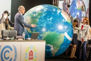 Presidente da COP22 e ministro das Relações Exteriores do Marrocos, Salaheddine Mezouar (à esq.) com o presidente da COP 21 e ministro do Meio Ambiente da França encarregado das relações internacionais relacionadas ao clima, Ségolène Royal, na abertura da