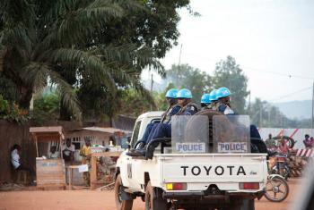 Patrulha da Missão da ONU na República Centro-Africana, Minusca, na capital do país, Bangui. Foto: ONU/Catianne Tijerina