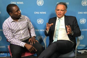 Luiz Loures, à direita, em entrevista com Eleutério Guevane. Foto: ONU News