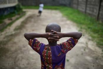 O estudo analisa a situação de 24 países que compõem o centro e oeste do continente africano, onde 25% das crianças menores de 14 anos e 16% de adultos têm HIV. Foto: Unicef/Phelps