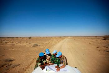 Soldados de paz da Missão da ONU no Saara Ocidental, Minurso. Foto: ONU/Martine Perret