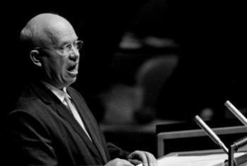 Никита Хрущев в ООН. Фото из архива ООН