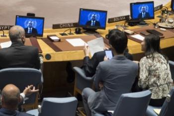 Спецкоординатор ООН Николай Младенов докладывает членам СБ ООН о ситуации из Иерусалима. Фото ООН