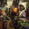 Watoto wanaougua utapiamlo wanapewa chakula maalum hospitali ya Batouri, Cameroun, @UNHCR