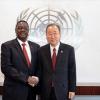 Katibu Mkuu Ban Ki-Moon na Rais Arthur Peter Mutharika, wa Malawi